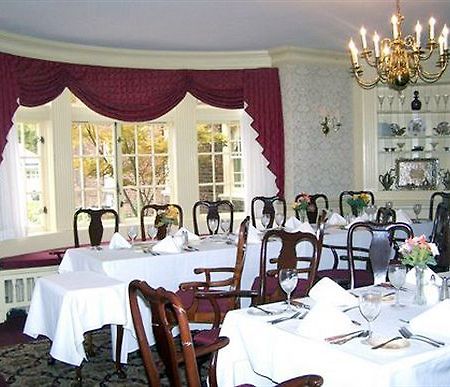 Montague Inn Saginaw Restoran gambar